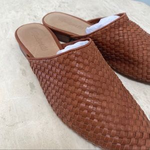 Final proce! Madewell woven tan leather mules